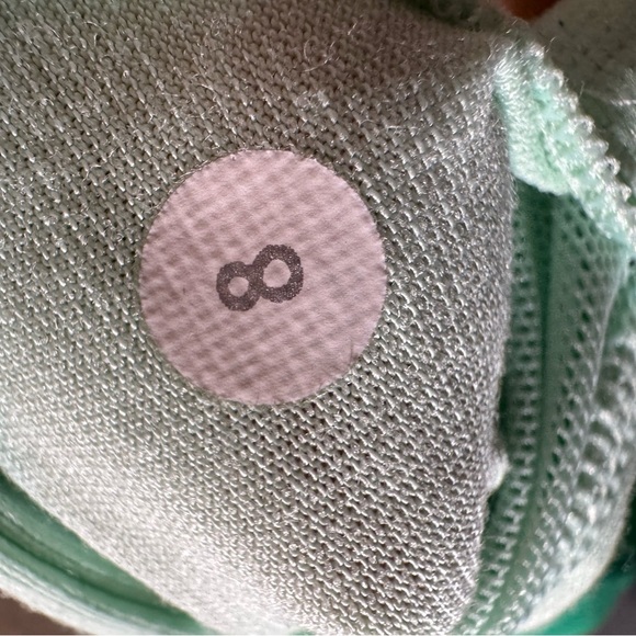 Lululemon Run Pace Tank - Size 8 - Picture 6 of 7